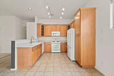 2221 N Avenida Tabica, Green Valley, AZ 85614 - Photo 9