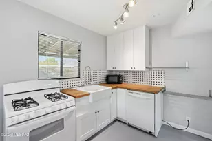 121 W Birdman Dr, Tucson, AZ 85705 - Photo 7