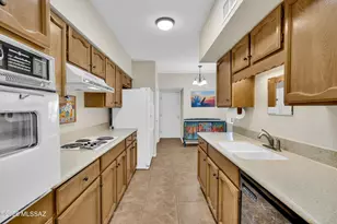 1241 W Calle Ramiro, Green Valley, AZ 85622 - Photo 11