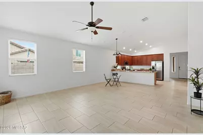 835 N Robb Hill Place, Tucson, AZ 85710 - Photo 3