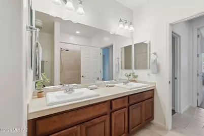 835 N Robb Hill Place, Tucson, AZ 85710 - Photo 29