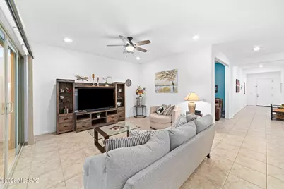 10820 N Iron Peak Drive, Oro Valley, AZ 85742 - Photo 9