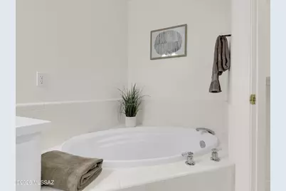 6082 N Running Deer Circle, Tucson, AZ 85750 - Photo 25