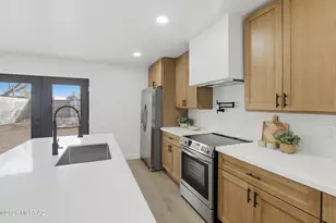 2208 E 19th St, Tucson, AZ 85719 - Photo 11