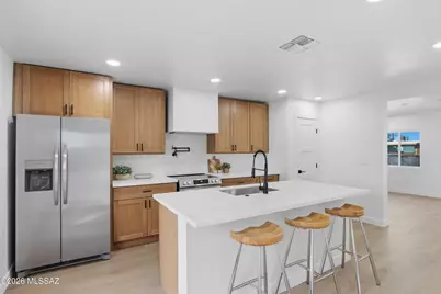 2208 E 19th Street, Tucson, AZ 85719 - Photo 9