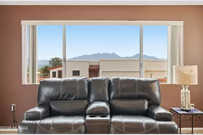 919 W Camino Guarina, Green Valley, AZ 85614 - Photo 9