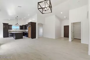 97 Circulo Penjamo, Rio Rico, AZ 85648 - Photo 5