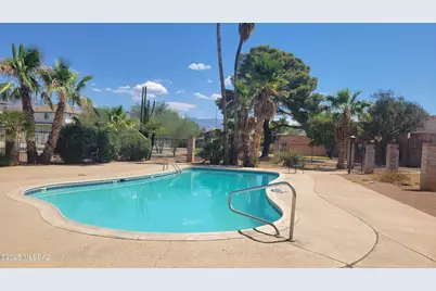 1967 N Camino Serna #UNIT D, Tucson, AZ 85715 - Photo 15