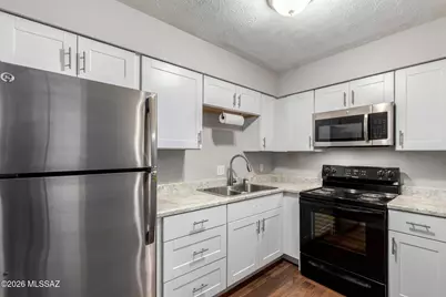 1620 N Wilmot Road #UNIT D271, Tucson, AZ 85712 - Photo 5