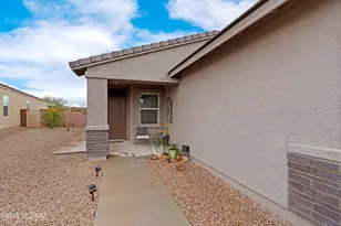 812 E Catwalk Pl, Sahuarita, AZ 85629 - Photo 5