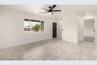 417 S Kenyon Drive, Tucson, AZ 85710 - Photo 9