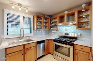 138 S La Canada Dr, Green Valley, AZ 85614 - Photo 17