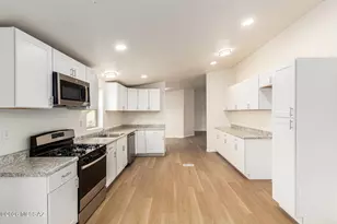 12823 W Crystal Rose Ln, Tucson, AZ 85743 - Photo 15