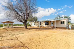 12823 W Crystal Rose Ln, Tucson, AZ 85743 - Photo 33