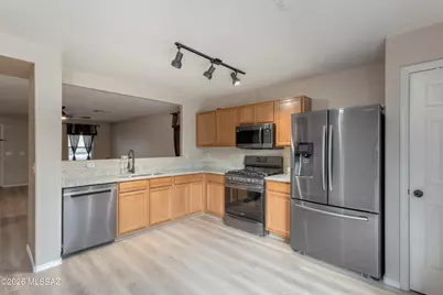 166 E Oracle Oak Street, Sahuarita, AZ 85629 - Photo 9