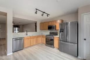 166 E Oracle Oak St, Sahuarita, AZ 85629 - Photo 9