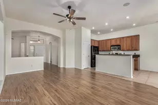 1232 S Desert Vista Dr, Tucson, AZ 85748 - Photo 15