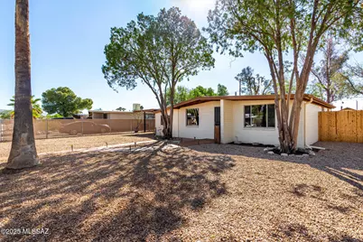 4020 E 27th Street, Tucson, AZ 85711 - Photo 3