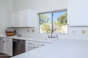 6549 N Shadow Run Dr, Tucson, AZ 85704 - Photo 19