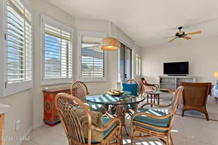 11871 N Potosi Point Dr, Tucson, AZ 85737 - Photo 9