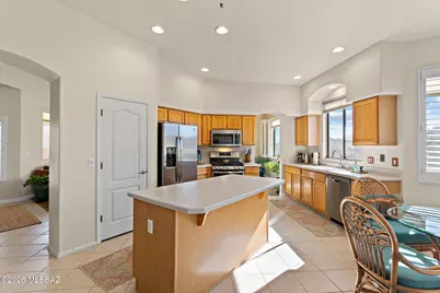 11871 N Potosi Point Drive, Tucson, AZ 85737 - Photo 5