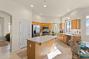 11871 N Potosi Point Dr, Tucson, AZ 85737 - Photo 5