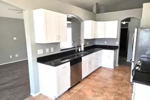 8832 N Mesquite Bluffs Pl, Tucson, AZ 85742 - Photo 9