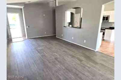 8832 N Mesquite Bluffs Place, Tucson, AZ 85742 - Photo 3