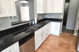 8832 N Mesquite Bluffs Pl, Tucson, AZ 85742 - Photo 7