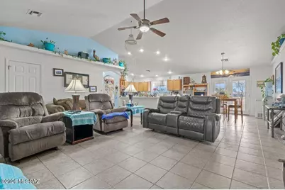 460 E Highway 82, Huachuca City, AZ 85616 - Photo 11