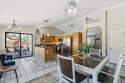 1480 W Canyon Shadows Lane, Tucson, AZ 85737 - Photo 5