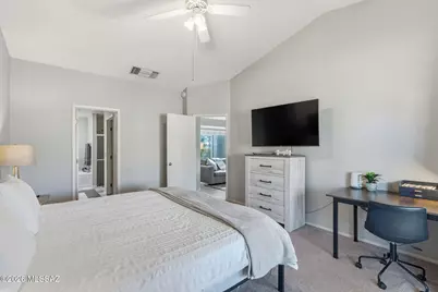 1480 W Canyon Shadows Lane, Tucson, AZ 85737 - Photo 11