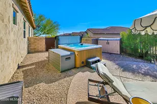6640 W Whispering Windmill Ln, Marana, AZ 85658 - Photo 11