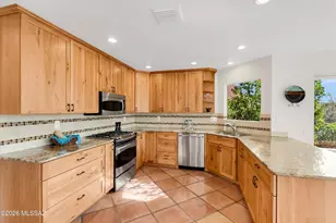 14485 N Crown Point Dr, Oro Valley, AZ 85755 - Photo 7