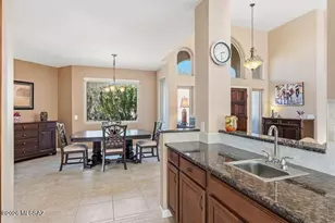 10198 N Carristo Dr, Oro Valley, AZ 85737 - Photo 9