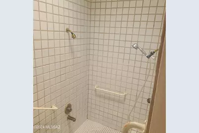 4962 E South Regency Circle, Tucson, AZ 85710 - Photo 9