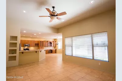 10534 E George Brookbank Place, Tucson, AZ 85747 - Photo 5