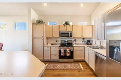 1942 W Amblemorn Drive, Green Valley, AZ 85622 - Photo 9