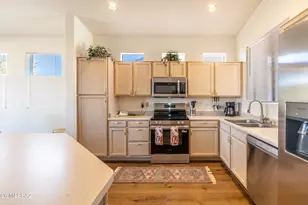 1942 W Amblemorn Dr, Green Valley, AZ 85622 - Photo 9