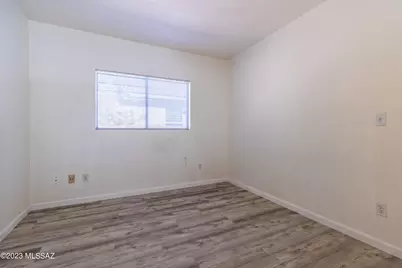 7753 W Oak Stream Road, Tucson, AZ 85743 - Photo 15
