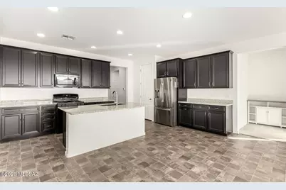 32972 S Expedition Court, Red Rock, AZ 85145 - Photo 9