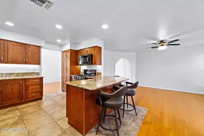 8030 E Hampton Drive, Tucson, AZ 85715 - Photo 23