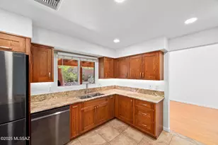 8030 E Hampton Dr, Tucson, AZ 85715 - Photo 17