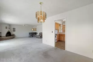 615 W Continental Rd, Green Valley, AZ 85622 - Photo 13