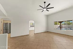 10060 N Ironwood Oasis Pl, Tucson, AZ 85742 - Photo 9