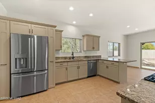 10060 N Ironwood Oasis Pl, Tucson, AZ 85742 - Photo 13