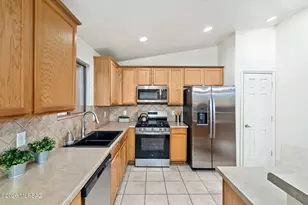 10930 S Via Jaline, Vail, AZ 85641 - Photo 7