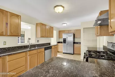 702 N Irving Circle, Tucson, AZ 85711 - Photo 15