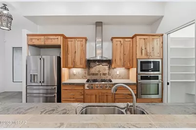 648 E Canyon Rock Road, Green Valley, AZ 85614 - Photo 5