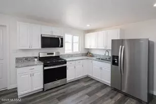 419 W Michigan Dr, Tucson, AZ 85714 - Photo 5